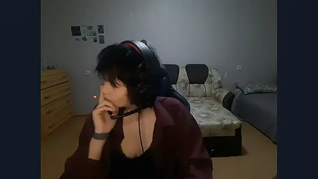 ShaynaLinley online show from 04-21-26, 02:51