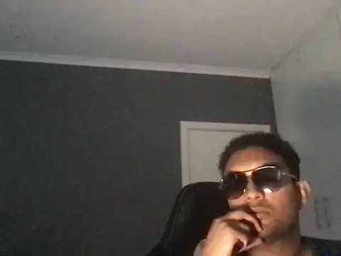 uunluckii online show from 03-24-26, 04:34