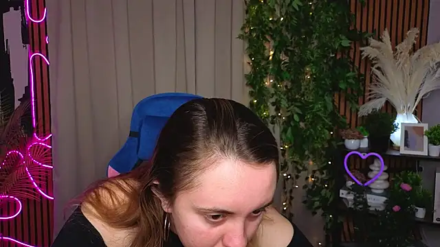 LucyMendoza online show from 03-25-26, 02:56