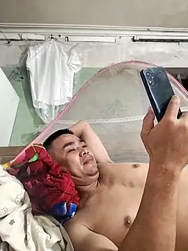 Snapshot of Tinh_love chatting on 05-09-26, 02:33 Tinh love online show from 05-09-26, 02:33