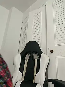 Valerie-S online show from 06-20-26, 03:04