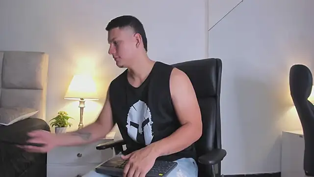 Chriss Diamond online show from 06-08-26, 08:20