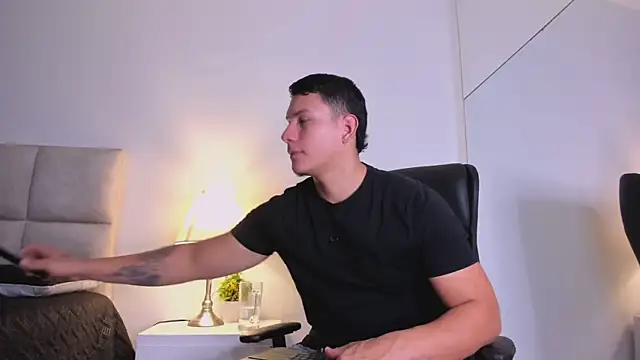 Chriss Diamond online show from 07-16-26, 08:48