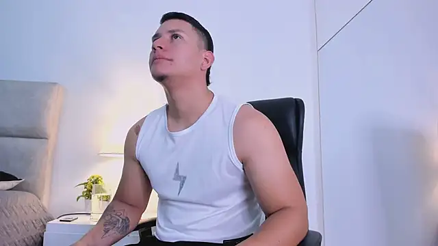 Chriss Diamond online show from 07-23-26, 08:07