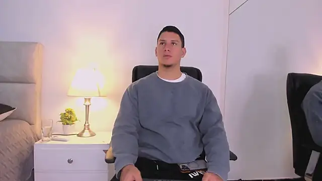 Chriss Diamond online show from 08-04-26, 08:11