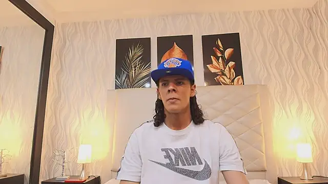 Snapshot of Abravanel_Sefardi chatting on 06-15-26, 10:01 Abravanel Sefardi online show from 06-15-26, 10:01