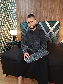 Joaho Fernandez online show from 07-02-26, 03:23