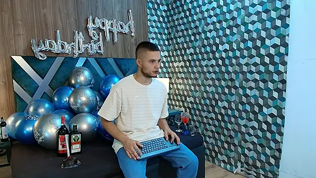 Joaho Fernandez online show from 07-08-26, 09:41