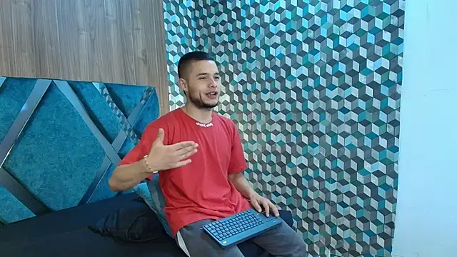 Joaho Fernandez online show from 07-16-26, 06:25