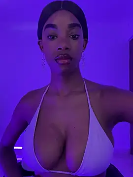 Snapshot of Lysii chatting on 07-17-26, 02:34 Lysii online show from 07-17-26, 02:34