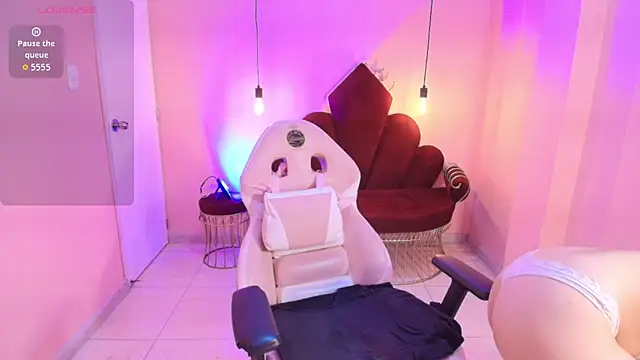 Soffi x x  online show from 04-22-26, 08:21