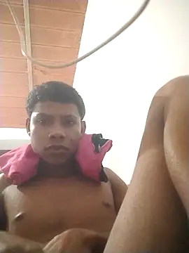 Snapshot of Elvixxx18 chatting on 03-24-26, 11:32 Elvixxx18 online show from 03-24-26, 11:32