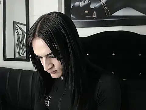 karla lovera online show from 05-18-26, 04:18
