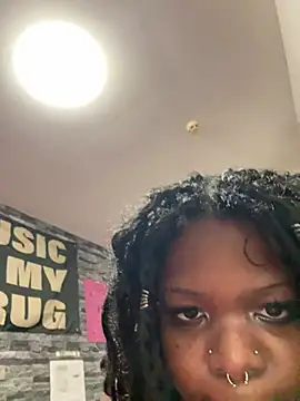 Nyla xox online show from 04-19-26, 10:34