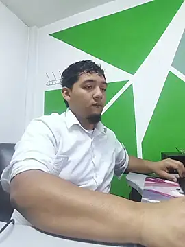 Snapshot of Itsdavidxxx chatting on 07-18-26, 12:42 Itsdavidxxx online show from 07-18-26, 12:42