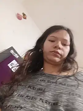 Snapshot of Ninffa_sweet21 chatting on 06-23-26, 03:15 Ninffa sweet21 online show from 06-23-26, 03:15