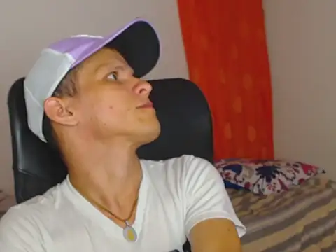 alejandro stone12 online show from 04-18-26, 01:42