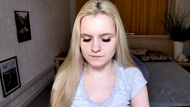 SherriButlers online show from 06-10-26, 05:07