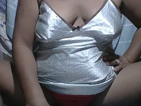 Snapshot of PinayCherry chatting on 04-05-26, 02:03 PinayCherry online show from 04-05-26, 02:03