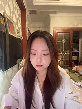 Snapshot of thelittlexx chatting on 04-09-26, 02:44 thelittlexx online show from 04-09-26, 02:44