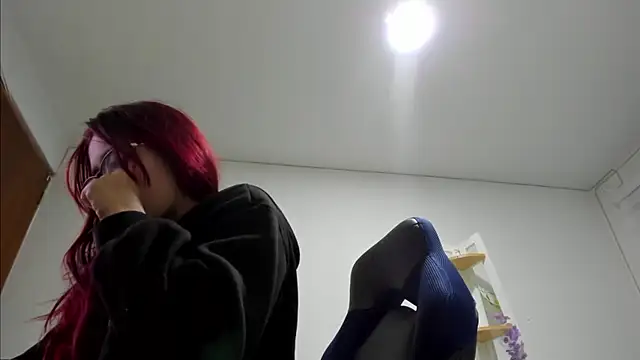 Sara Red X online show from 03-30-26, 07:31