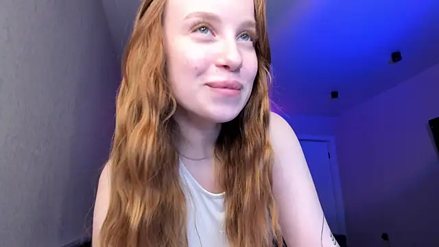 Snapshot of BunnyShinex chatting on 05-15-26, 02:35 BunnyShinex online show from 05-15-26, 02:35