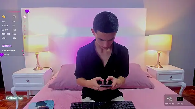 Snapshot of Jostyn_rous chatting on 03-31-26, 12:16 Jostyn rous online show from 03-31-26, 12:16