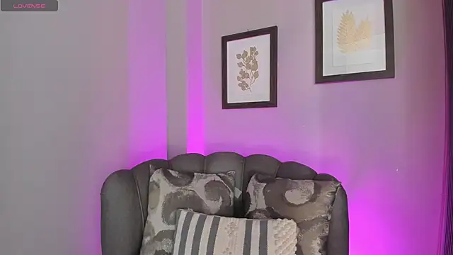 Snapshot of Jostyn_rous chatting on 06-25-26, 12:31 Jostyn rous online show from 06-25-26, 12:31