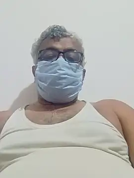 Snapshot of mature55 chatting on 05-27-26, 01:19 mature55 online show from 05-27-26, 01:19
