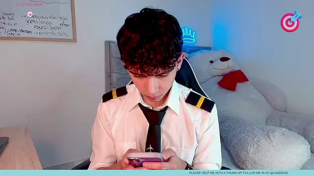 Snapshot of niico_prince chatting on 04-08-26, 09:15 niico prince online show from 04-08-26, 09:15