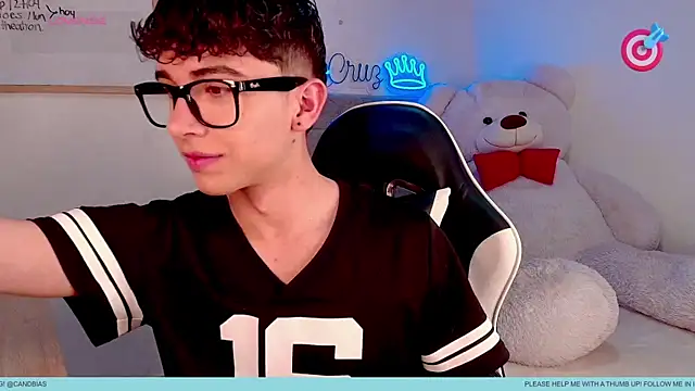 Snapshot of niico_prince chatting on 04-19-26, 08:11 niico prince online show from 04-19-26, 08:11