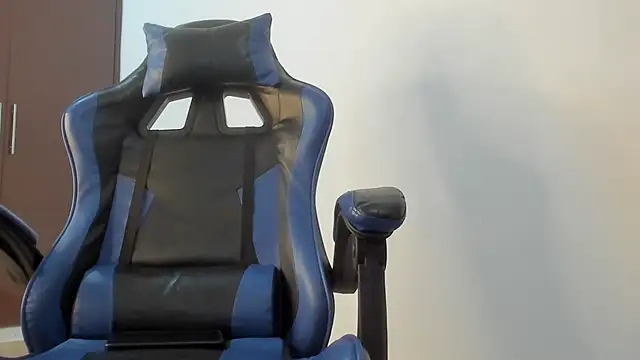 Milo LatinBoy online show from 03-26-26, 07:52