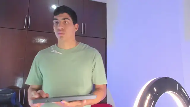 Milo LatinBoy online show from 03-28-26, 07:24