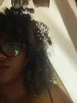 Kendra curly online show from 06-25-26, 12:21