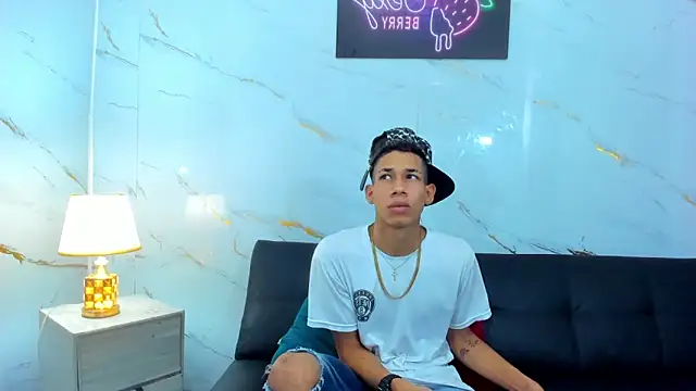 Snapshot of Black_khom chatting on 03-27-26, 05:13 Black khom online show from 03-27-26, 05:13