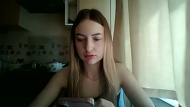 KariLindsey online show from 04-17-26, 09:12