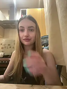 KariLindsey online show from 04-18-26, 08:20