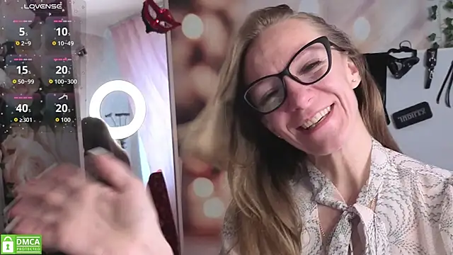 jesica mooonn online show from 05-11-26, 03:23