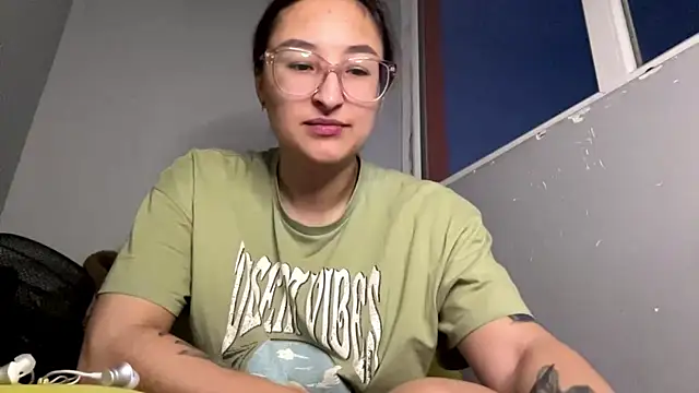 ChinWineland online show from 04-02-26, 02:26