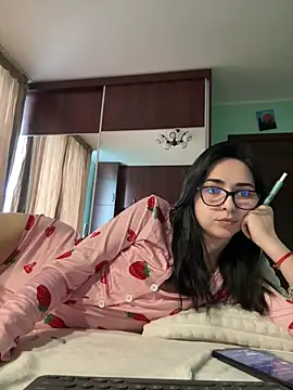 TheaMerve online show from 04-22-26, 01:01