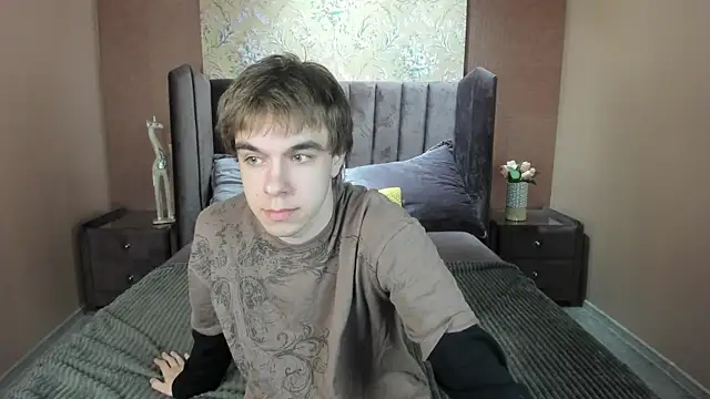 Snapshot of DaveBevy chatting on 06-14-26, 07:27 DaveBevy online show from 06-14-26, 07:27