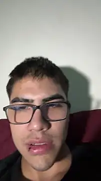 juandoxm4 online show from 05-03-26, 05:13
