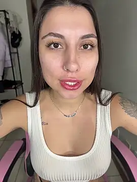 Carolzinhalux69 online show from 06-26-26, 12:04