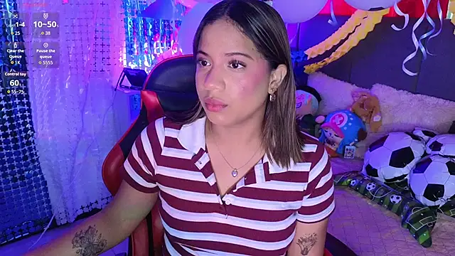 Snapshot of ZaraBlazze_ chatting on 06-15-26, 01:13 ZaraBlazze online show from 06-15-26, 01:13