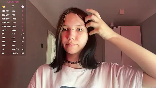 AmeliaMiotii online show from 04-30-26, 11:05