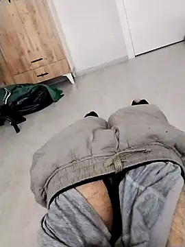 y2561 online show from 04-10-26, 07:46