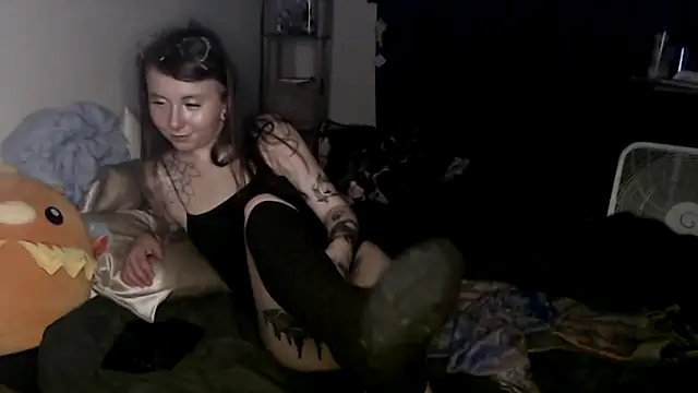 Snapshot of baby_hubby chatting on 03-29-26, 02:00 baby hubby online show from 03-29-26, 02:00