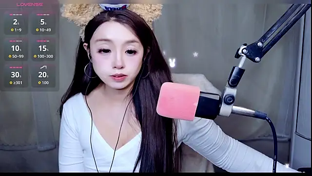 Cuviee online show from 04-07-26, 10:26