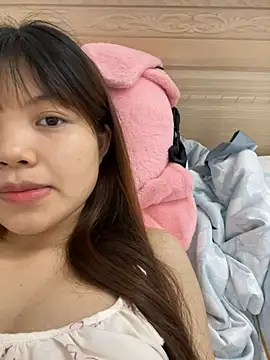 Snapshot of -Vaci- chatting on 04-20-26, 01:58 -Vaci- online show from 04-20-26, 01:58