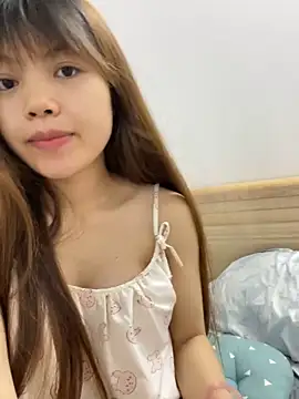 Snapshot of -Vaci- chatting on 04-22-26, 02:40 -Vaci- online show from 04-22-26, 02:40